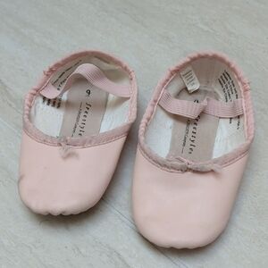 Freestyle Soft Pink Kids Ballet Slippers